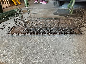 Portavasi ferro battuto