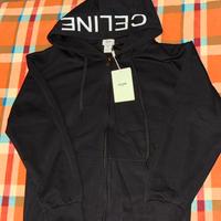 Felpa Céline  nera con zip e cappuccio.