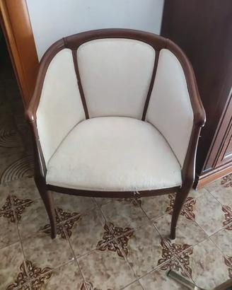 Poltroncina poltrona pozzetto imbottita