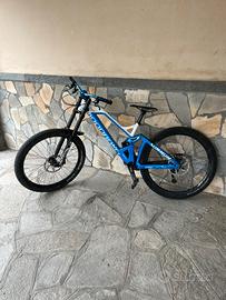 Mountain bike mondraker summum