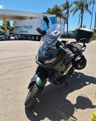 Honda x-adv 750