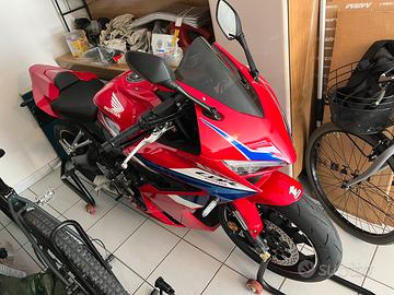 Honda CBR650r e-clutch