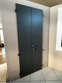 SCURONE IN ALLUMINIO A DOGHE VERTICALI