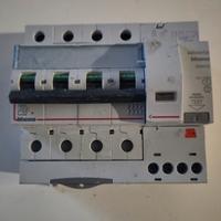 magnetotermico differenziale  4 poli 32 A 0.03