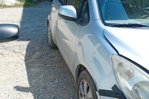 auto per pezzi di ricambio 