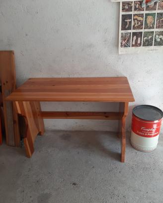 usato scrivania in legno massello di pino