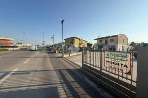 NEGOZIO A CASTIGLIONE DELLE STIVIERE