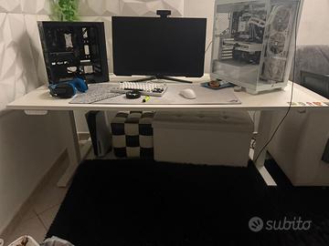 Scrivania regolabile in altezza