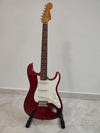 Squier Stratocaster Classic Vibe 60 Fender e altro