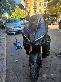 Moto brera xl 300