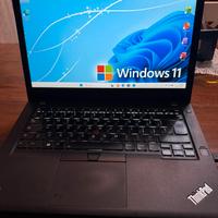 Laptop Lenovo win 11 16 GB ram batteria Nuova