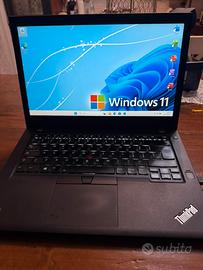 Laptop Lenovo win 11 16 GB ram batteria Nuova