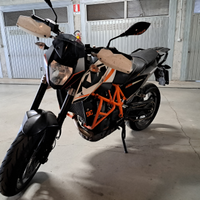 Ktm duke 690