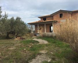 Rif 117 Villa da ultimare con 14000 mq di terreno