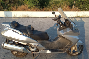 Honda Silver Wing 600