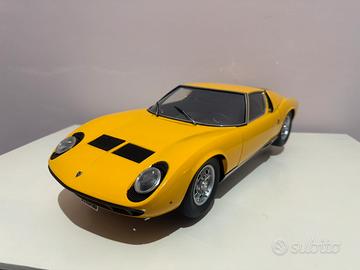 Lamborghini miura 1/8 hachette