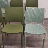 Sedie nuove in propilene