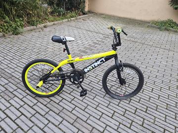 bicicletta BMX  
