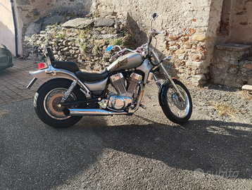 Moto custom Suzuki Intruder 1400