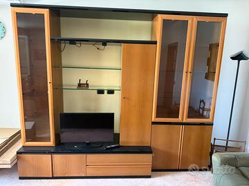 Arredamento, cucina, salotto, divano, tavolo ecc.