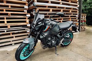 YAMAHA MT-09