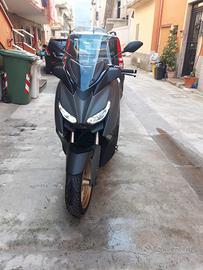 Yamaha x-max 300