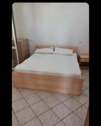 Appartamento docce esterne e giardino