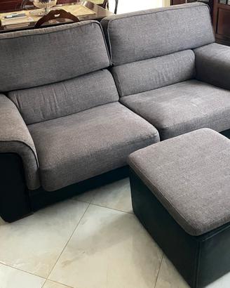 2 Divani. 2posti,3posti e 2pouf
