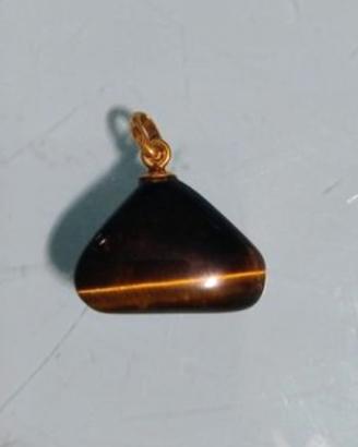 ciondolo occhio di tigre con occhiello in oro 