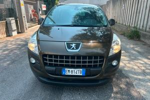 Peugeot 3008 HD 1600 anno 2012