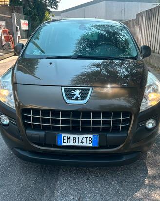 Peugeot 3008 HD 1600 anno 2012