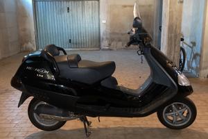Scooter PIAGGIO HEXAGON 125