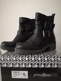 Stivaletto nero Primadonna