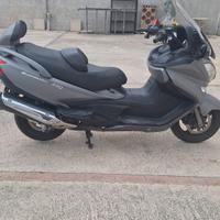 Suzuki Burgman 650  km19000 my 2015