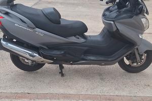 Suzuki Burgman 650  km19000 my 2015