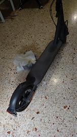 Xiaomi Mi Electric Scooter Essential


