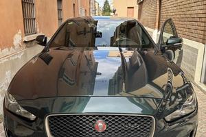 Jaguar XS