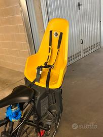 Seggiolino bici posteriore con supporto aggancio