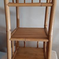 scaffale  vintage  in bambù 