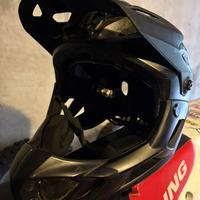 Casco mtb met parachute