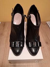Stivaletti Ferragamo