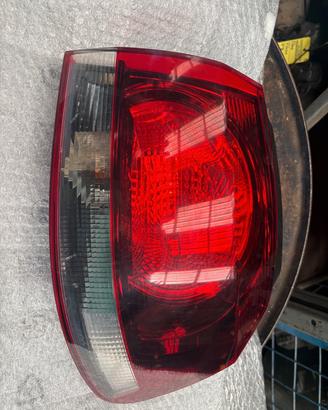FARO POSTERIORE DESTRO VOLKSWAGEN GOLF 6 ANNO:2011