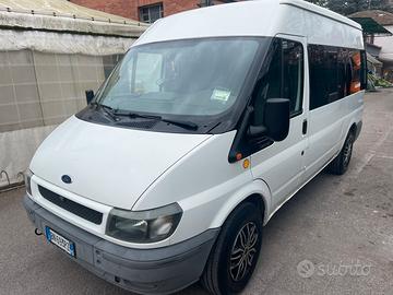 Auto vettura ford transit