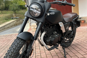 Royal Enfyeld brixton 250