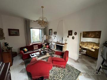 CASA INDIPENDENTE A CASTIGLIONE DEL LAGO