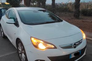 Opel Astra gtc