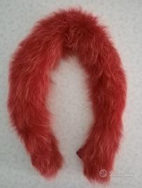 Collo in pelliccia vera tinta di Rosso 