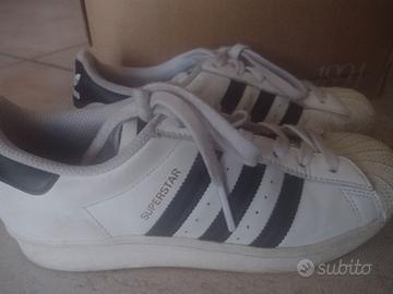 Scarpe Adidas,  Gucci e  HEELYS con rotelle