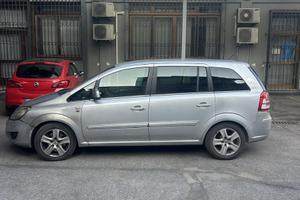 OPEL ZAFIRA 2010