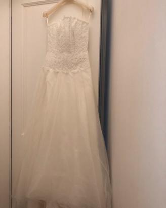 Abito da sposa cucito a mano s